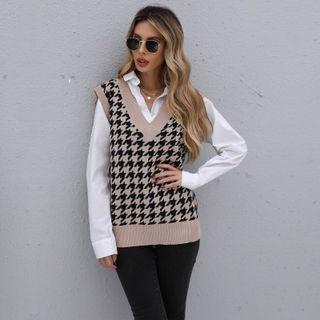 Houndstooth V Neck Knit Vest
