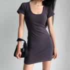 Plain U-neck Short-sleeve Dress