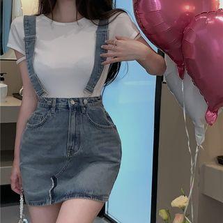 Short-sleeve Cutout T-shirt / Denim Suspender Skirt