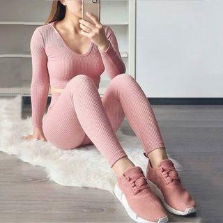 Set: Long Sleeve Ribbed Knit Crop Top + Yoga Pants