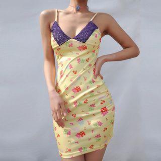 Spaghetti-strap V-neck Floral Print Lace-panel Mini Bodycon Dress