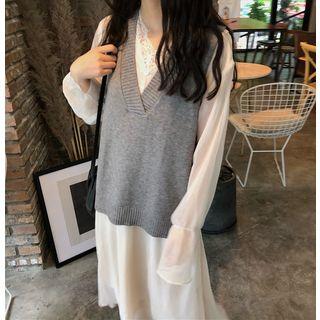 V-neck Knit Vest / Long-sleeve Midi Dress