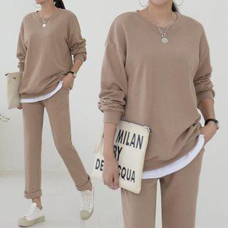 Monotone Sweatshirt & Tapered Sweatpants Set