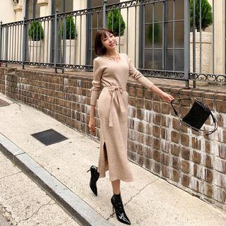 Slit-side Beribboned Long Knit Dress
