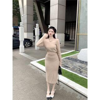 Off-shoulder Knit Crop Top / Midi Pencil Skirt