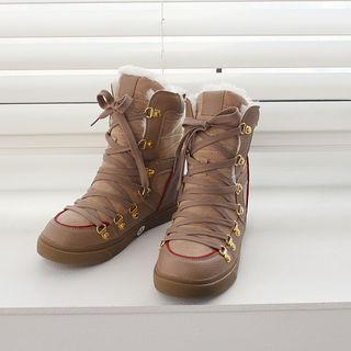 Lace-up Snow Boots