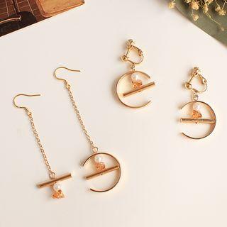 Non-matching Faux Pearl Geometric Dangle Earring