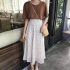 Plain Short Sleeve T-shirt / Floral Print Midi Chiffon Skirt