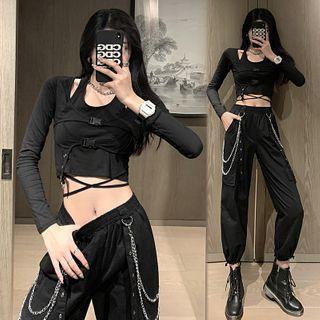 Crop Tank Top / Long-sleeve Snap Buckle Shrug / Cargo Pants With Chain / Set