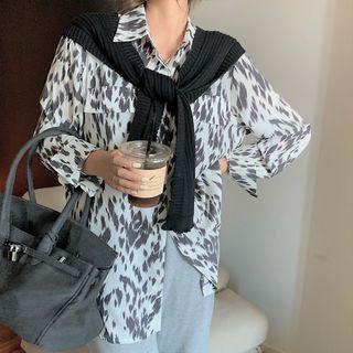 Long-sleeve Leopard Print Shirt / Knit Scarf