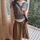 Peter Pan Collar Plain Shirt / V-neck Houndstooth Vest / A-line Skirt