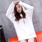 Long-sleeve Front-pocket Hooded Pullover