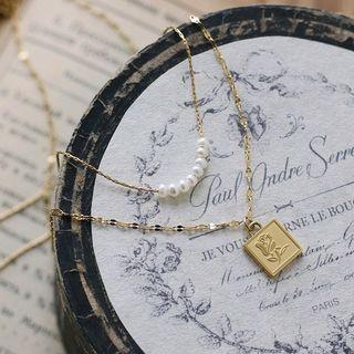 Rose / Freshwater Pearl Pendant Alloy Necklace