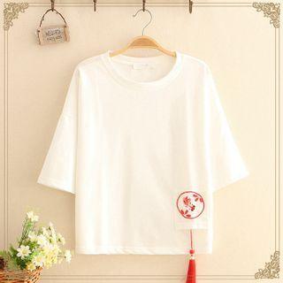 Tassel-detail Fish Embroidered Elbow-sleeve Tee