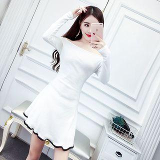 Off-shoulder Long-sleeved Color-block Slim Dress