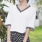 Lace Trim V-neck Elbow-sleeve T-shirt