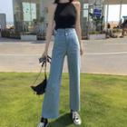 Sleeveless Knit Top / Cropped Wide-leg Jeans