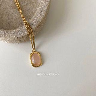 Oval Pendant Necklace E314 - Pink Pendant - Gold - One Size
