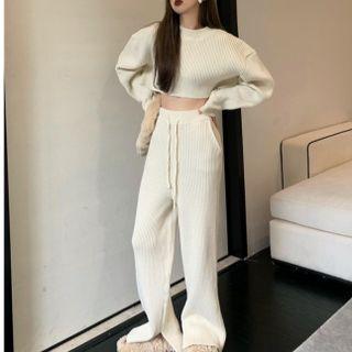 Cropped Sweatshirt / Pants
