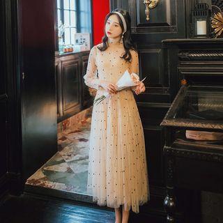 Set: Slipdress + Long-sleeve Dotted A-line Midi Dress