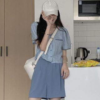 Puff-sleeve V-neck Plaid Crop Shirt / Plain Wide Leg Shorts
