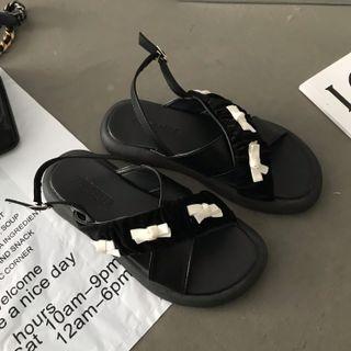 Bow Detail Cross Strap Sandals