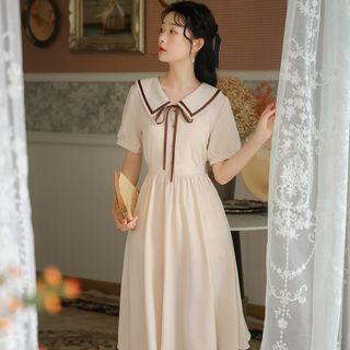 Short-sleeve Contrast Trim Collared Midi A-line Dress
