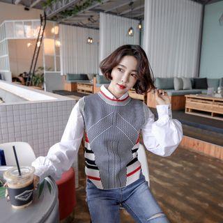 Set: Puff-sleeve Blouse + Round-neck Pattern Vest