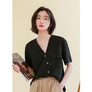 Short-sleeve V-neck Top Black - One Size