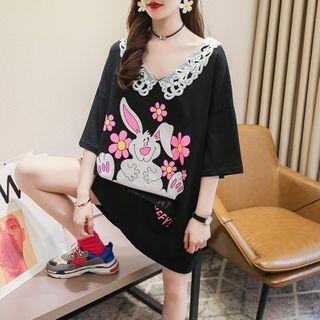 Crochet Trim V-neck Cartoon Print Elbow-sleeve T-shirt