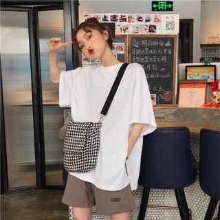 Crew-neck Elbow-sleeve T-shirt / Shorts