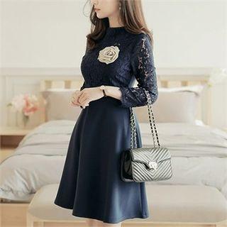 Lace-panel A-line Zip-back Dress