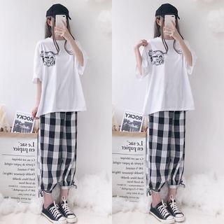 Elbow-sleeve Printed T-shirt / Cropped Plaid Pants