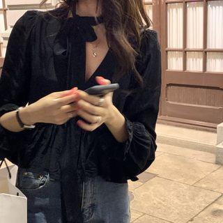 Plain Tie-strap Cropped Blouse