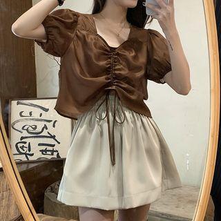 Short-sleeve Drawstring Cropped Blouse / Wide Leg Shorts