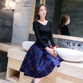 Set: Long-sleeve V-neck T-shirt + Plaid A-line Midi Skirt