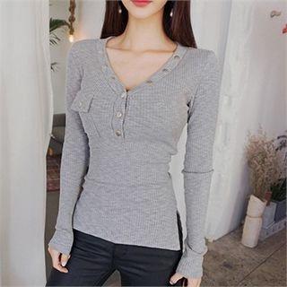 V-neck Slim-fit Henley