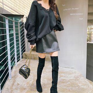 V-neck Lace-trim Oversized Pullover