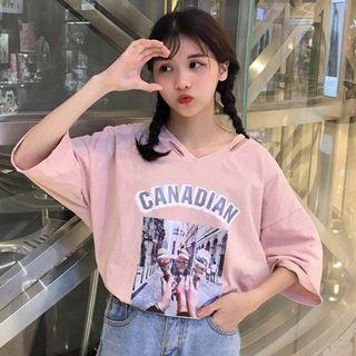 Print Cutout V-neck 3/4-sleeve T-shirt