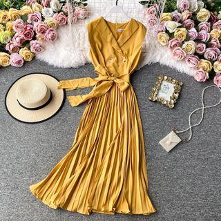 Tie-waist Double-breasted Pleated Sleeveless Dress