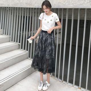 Set: Short-sleeve Bee Embroidered T-shirt Dress + Midi Lace Skirt