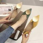 Pointy-toe Round Buckled Flats