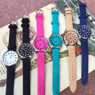 Canvas Strap Watch With Curved Hand