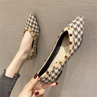 Houndstooth Studded Pointy-toe Flats
