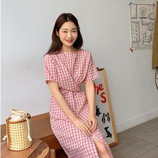 Short-sleeve Plaid Midi Dress Red - One Size