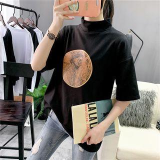 Elbow-sleeve Mock-neck Printed T-shirt