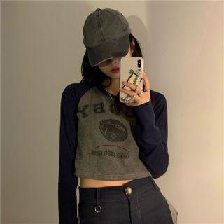 Long-sleeve Lettering Print Cropped Raglan T-shirt Gray & Dark Blue - One Size