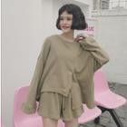 Set: Applique Back Slit Pullover + Shorts