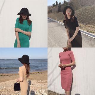 Short-sleeve Plain Knit Sheath Dress