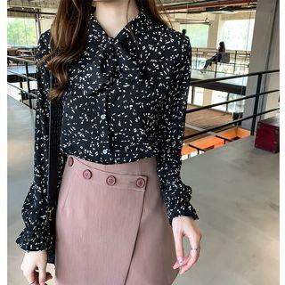 Tie-neck Star Print Blouse
